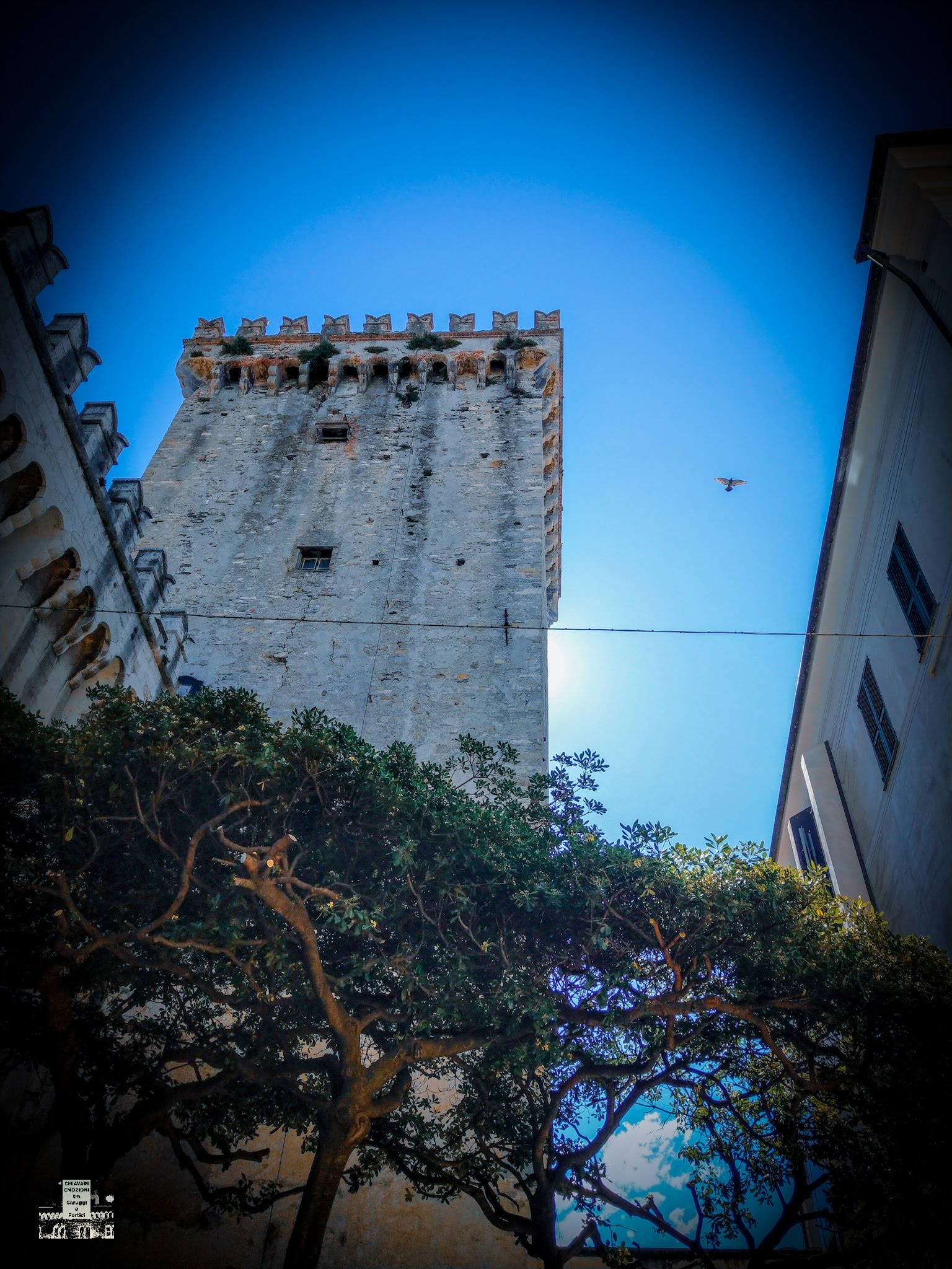 LA TORRE CIVICA FOTOGRAFATA DA VIA CITTADELLA
