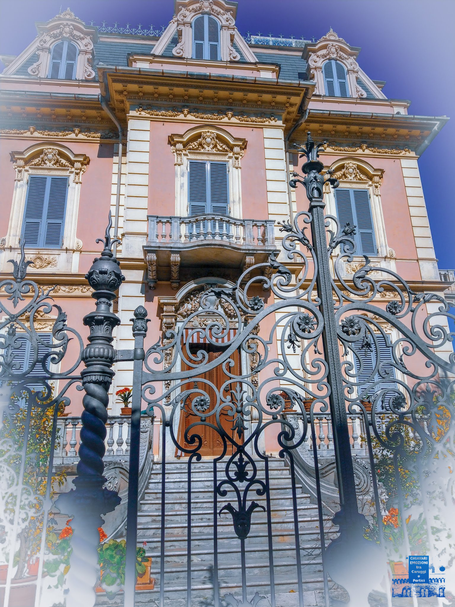 Villetta stile LIBERTY Dietro una splendida cancellata in ferro battuto