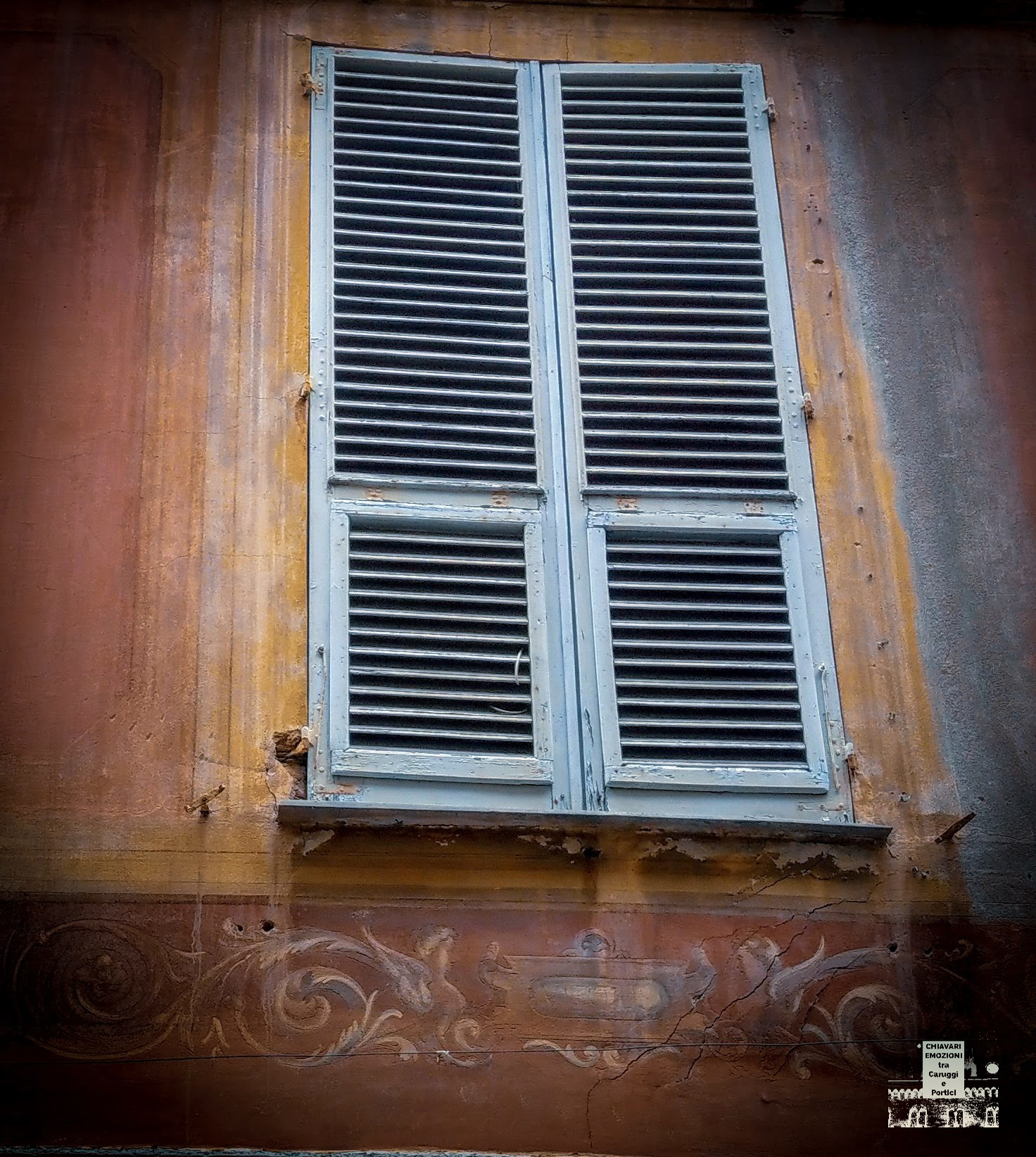 FINESTRA VIA MARTIRI LIBERAZIONE